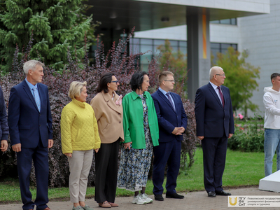 Поднятие флагов (11.09.23) / Дарья Карпеева