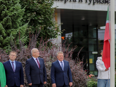 Поднятие флагов (11.09.23) / Дарья Карпеева