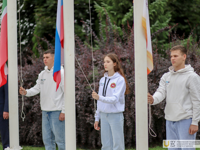 Поднятие флагов (11.09.23) / Дарья Карпеева