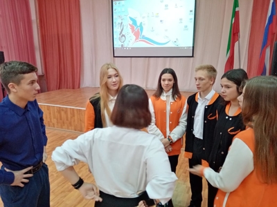 
"Студенты - школьникам"
