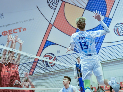 Волейбол. Академия-Казань - Автомобилист (СПб)/ Павел Железняк