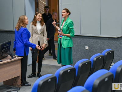 Олимпийская чемпионка Анна Чичерова в Поволжском университете / Павел Железняк