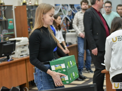 Сбор и отправка гуманитарной помощи для жителей Лисичанска / Павел Железняк