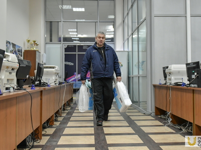 Сбор и отправка гуманитарной помощи для жителей Лисичанска / Павел Железняк