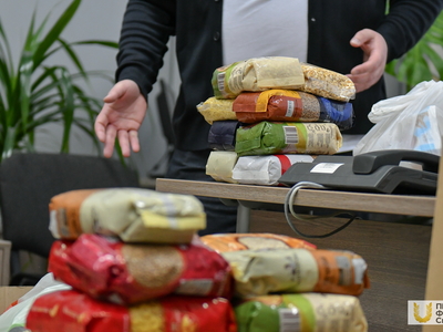 Сбор и отправка гуманитарной помощи для жителей Лисичанска / Павел Железняк