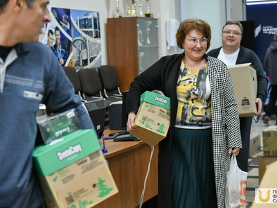 Сбор и отправка гуманитарной помощи для жителей Лисичанска / Павел Железняк