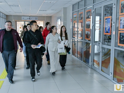 Экскурсия по УЛК старшеклассников из Якутии / Павел Железняк