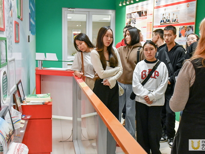 Экскурсия по УЛК старшеклассников из Якутии / Павел Железняк