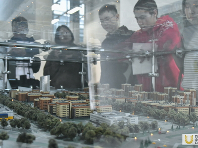 Экскурсия по УЛК старшеклассников из Якутии / Павел Железняк