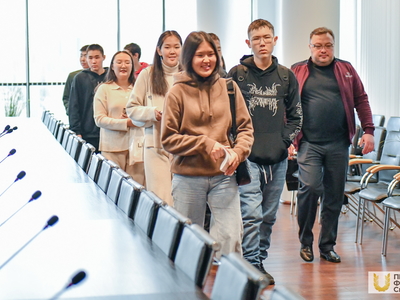 Экскурсия по УЛК старшеклассников из Якутии / Павел Железняк