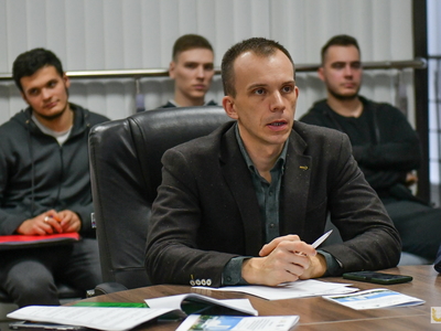 Всероссийская конференция «Современное состояние подготовки спортивного резерва в футболе, хоккее и фигурном катании» / Павел Железняк