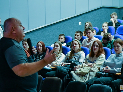 Презентация туроператора FUN&SUN по организации стажировки в Турции / Павел Железняк