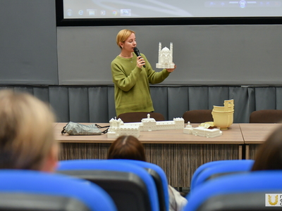 "Прикоснись к Кремлю" Образовательная программа с тактильными макетами / Павел Железняк