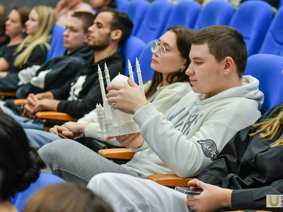 "Прикоснись к Кремлю" Образовательная программа с тактильными макетами / Павел Железняк