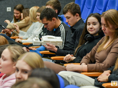 "Прикоснись к Кремлю" Образовательная программа с тактильными макетами / Павел Железняк