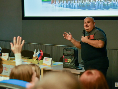 Презентация туроператора FUN&SUN по организации стажировки в Турции / Павел Железняк