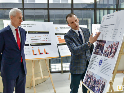 Министр спорта Олег Матыцин осмотрел Центр развития кадрового потенциала туротрасли и НИИ университета / Павел Железняк