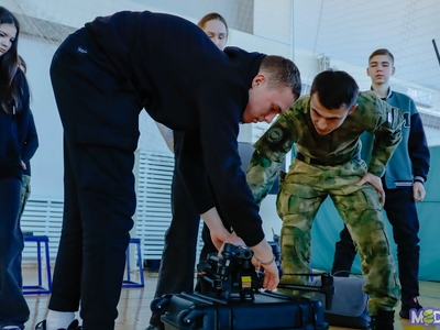 Курсы по основам военной подготовки для студентов колледжа Поволжского университета / Марк Лозбенёв