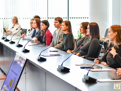 Вручение дипломов магистрам Института заочного образования /Павел Железняк