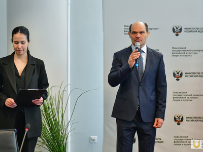 Вручение дипломов магистрам Института заочного образования /Павел Железняк