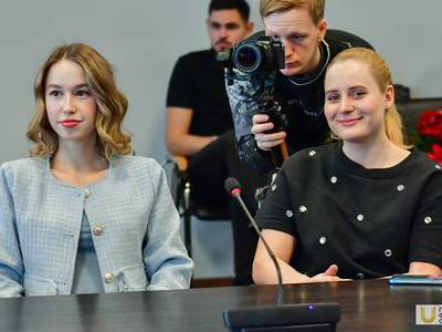 Вручение дипломов магистрам Института заочного образования /Павел Железняк