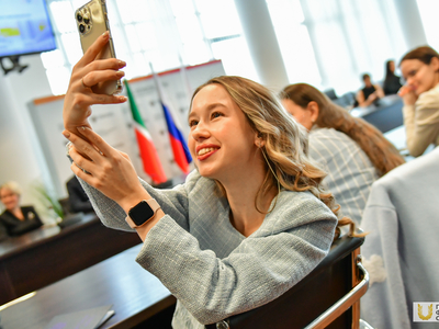 Вручение дипломов магистрам Института заочного образования /Павел Железняк