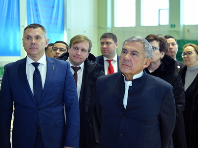 Посещение Казанской академии тенниса Д.Чернышенко и Р.Миннихановым / пресс-служба Раиса РТ