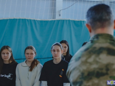 Курсы по основам военной подготовки для студентов колледжа Поволжского университета / Марк Лозбенёв