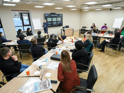 Үсеш курсы: туристлык территорияләрен үстерү белән идарә итү. 7 нче агым / Павел Железняк