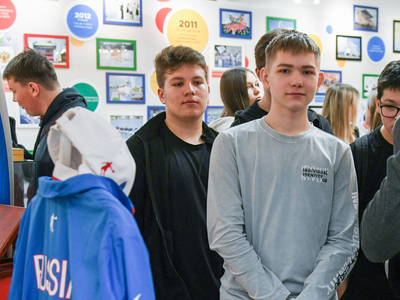 Excursion for pupils of Gymnasium No. 6 / Pavel Zheleznyak