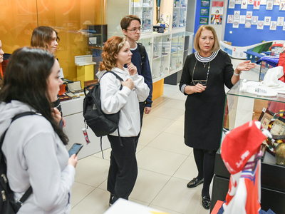 Excursion for pupils of Gymnasium No. 6 / Pavel Zheleznyak