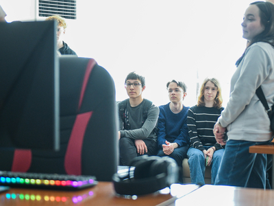 Excursion for pupils of Gymnasium No. 6 / Pavel Zheleznyak