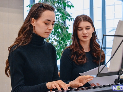 Сеанс одновременной игры по шахматам с Зариной Шафигуллиной / Данил Алёхин