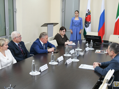 Signing of co-operation agreements with Lyceum No. 9 (Zelenodolsk) and Novokiner secondary school (Arsky district) / Pavel Zheleznyak