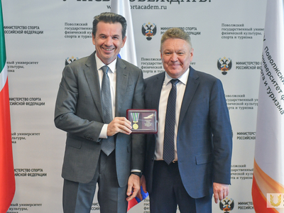 Учёный совет №12. Награждения / Павел Железняк