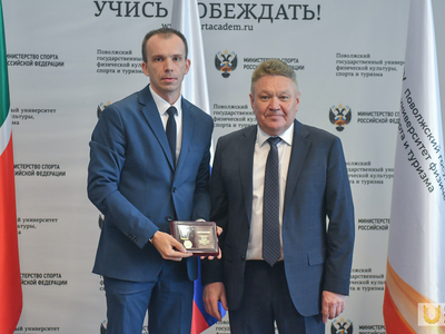 Учёный совет №12. Награждения / Павел Железняк