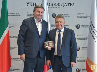 Учёный совет №12. Награждения / Павел Железняк