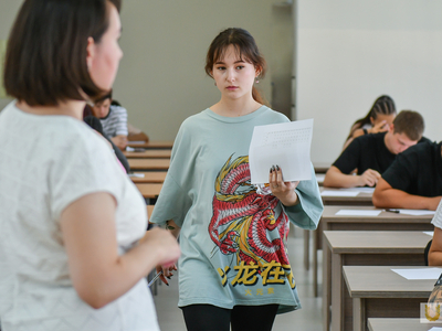 Вступительные испытания. Русский язык / Павел Железняк