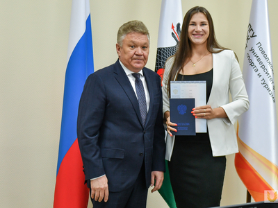 Presentation of diplomas to postgraduate students / Pavel Zheleznyak