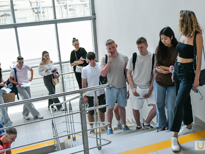 Entrance tests. Biology / Pavel Zheleznyak