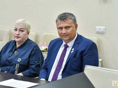 Presentation of diplomas to postgraduate students / Pavel Zheleznyak