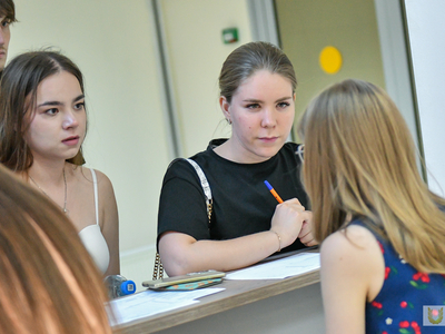 Entrance tests. Biology / Pavel Zheleznyak