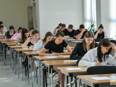 Вступительные испытания. Русский язык / Павел Железняк