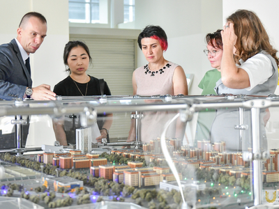 Auditors of Healthy Campus in the Educational and Laboratory Building / Pavel Zheleznyak