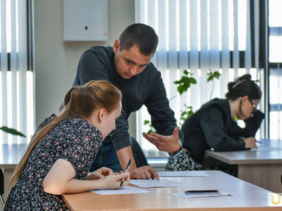Entrance tests. Biology / Pavel Zheleznyak