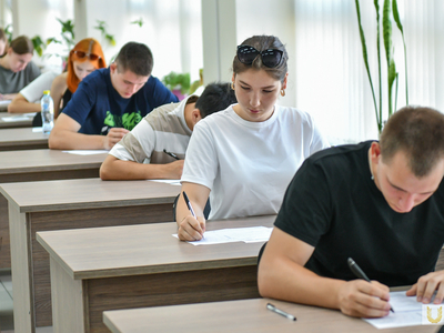 Entrance tests. Biology / Pavel Zheleznyak