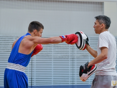 Entrance tests. Selected sport / Egor Danilov, Pavel Zheleznyak
