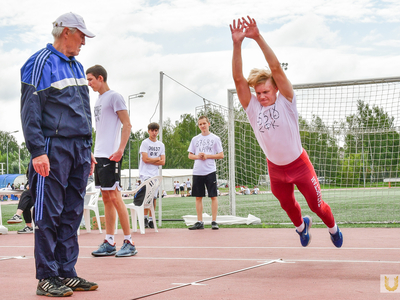 Вступительные испытания колледжа. ОФП / Павел Железняк
