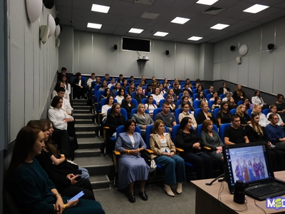 Встреча ректора университета со студентами колледжа, приуроченная к Дню СПО / Диана Алексеева, Павел Железняк