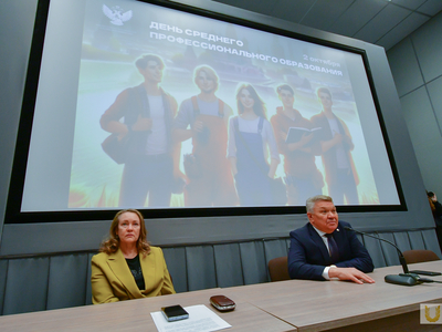 Встреча ректора университета со студентами колледжа, приуроченная к Дню СПО / Диана Алексеева, Павел Железняк